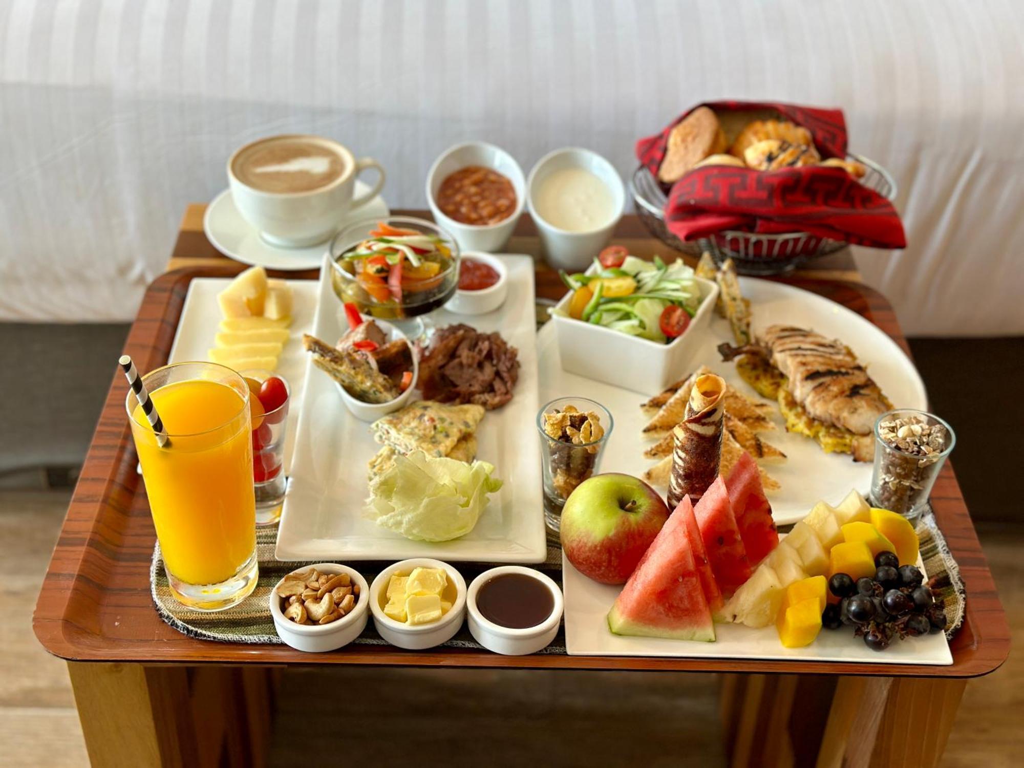 - Azam Luxury Resort&spa Sansibar