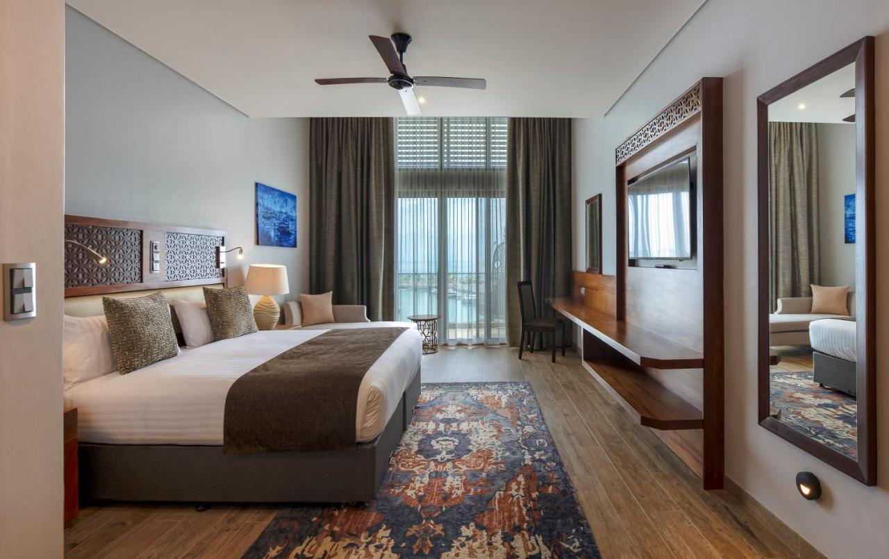 - Azam Luxury Resort&spa Hotel
