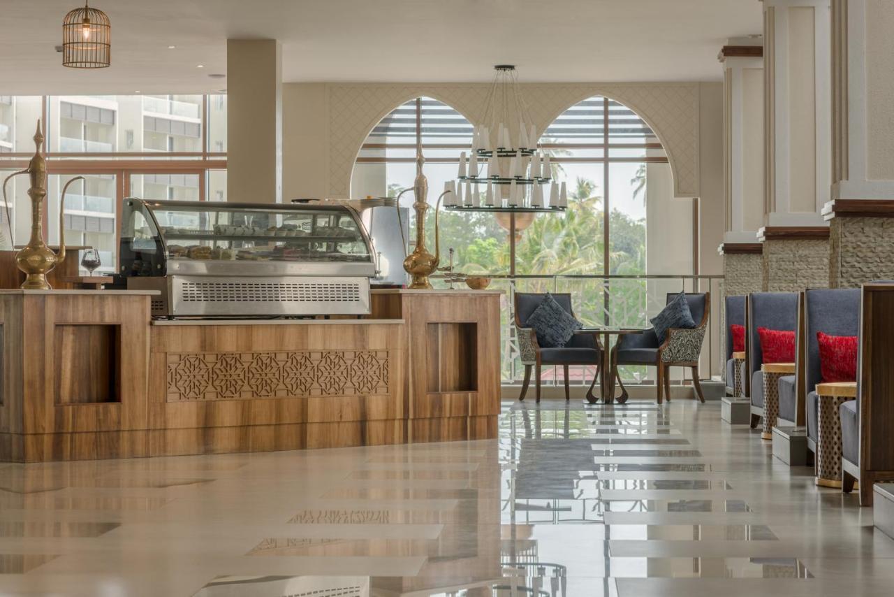 - Azam Luxury Resort&spa Hotel